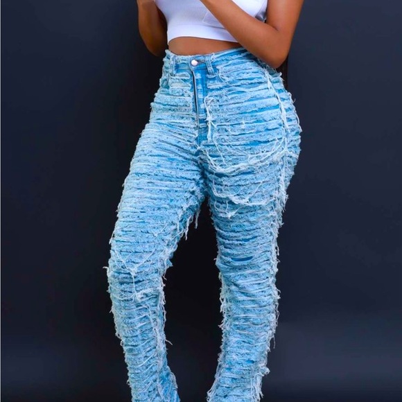 🔥Shredded Blue Denim Distress jeans - Picture 3 of 6